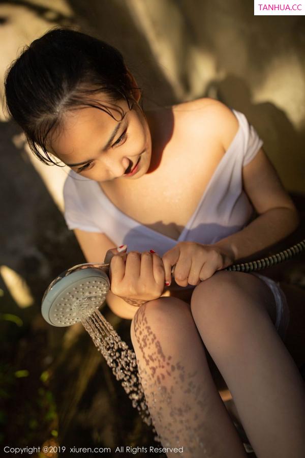 徐微微  [XIUREN]高清写真图 2019.07.31 徐微微mia第81张图片